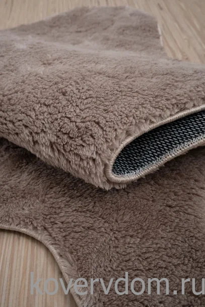 Ковер из искусственного меха Chic 1000A BROWN_3000 шкура