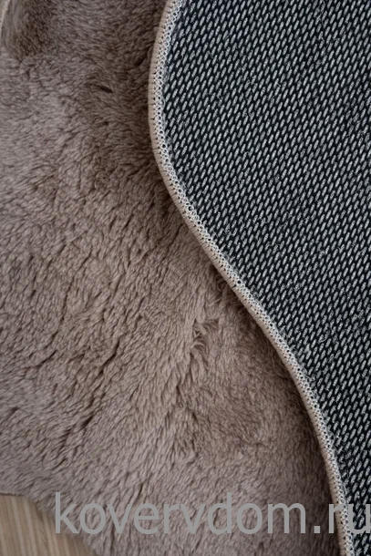 Ковер из искусственного меха Chic 1000A BROWN_3000 шкура